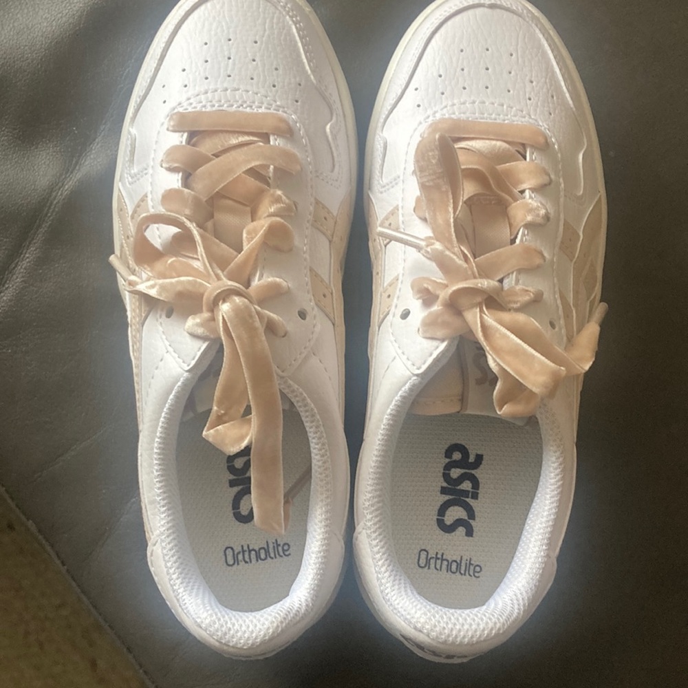 NWOT ASICS running shoes